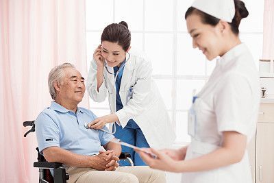 控烟新规落地 从“烟雾缭绕”到“健康中国”的转折点